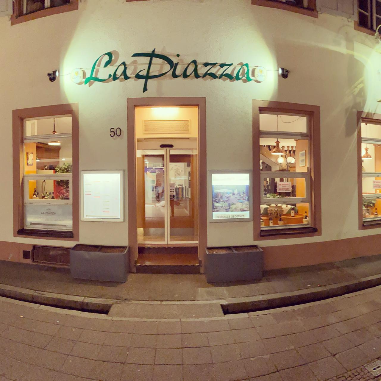 Fassade von La Piazza